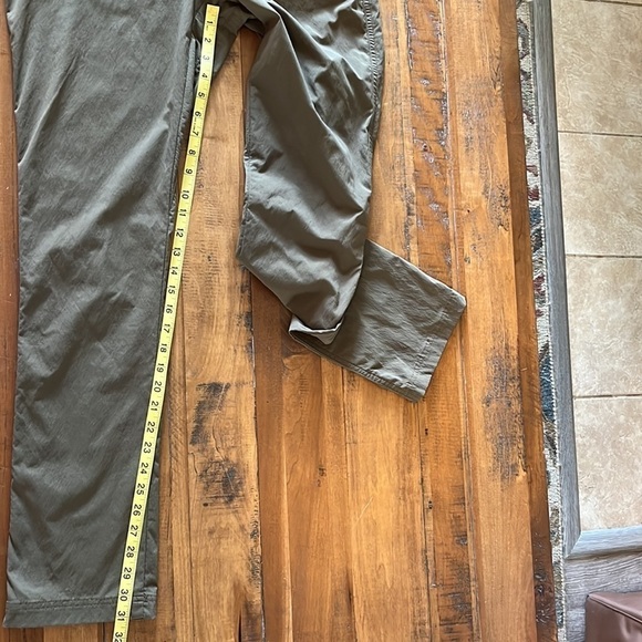 MERRELL women’s hiking pants, size 10 - Picture 5 of 6